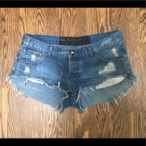 One Teaspoon “the Defenders” denim shorts